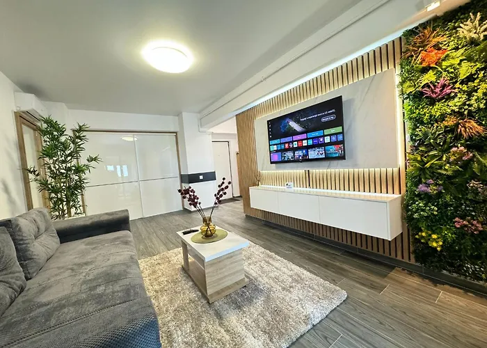 Luxury Glam Center Area