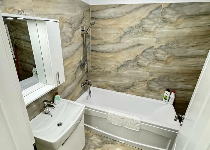 Luxury Glam Center Area *