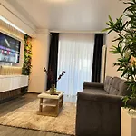 Luxury Glam Center Area