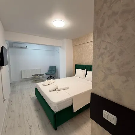 Luxury Glam Center Area - Parking Option *