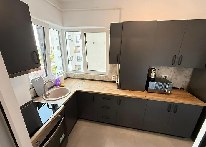 Luxury Glam Center Area