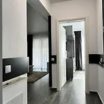 Апартаменти Luxury Glam Center Area Бухарест