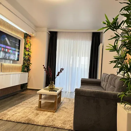 Luxury Glam Center Area - Parking Option